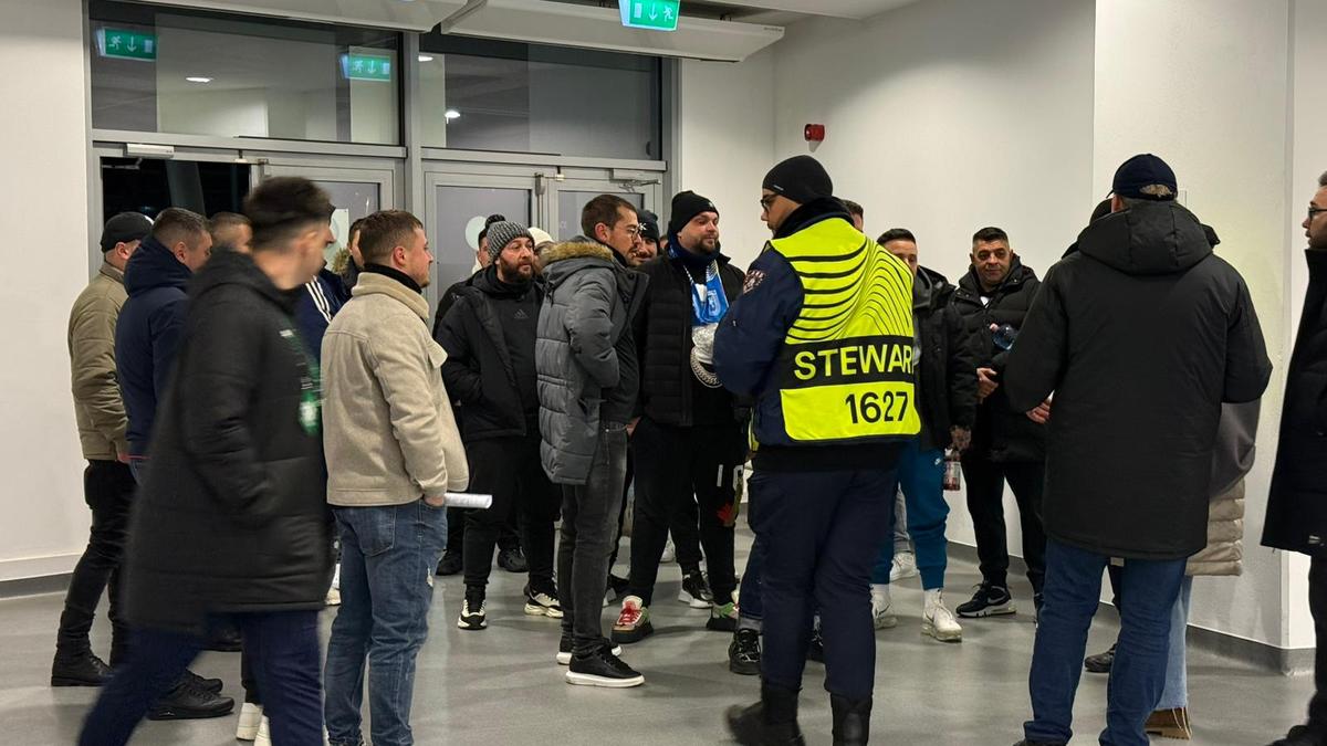 Prezență neașteptată pe „Ion Oblemenco” » Din penitenciar, lângă masa presei, la Craiova - Mainz