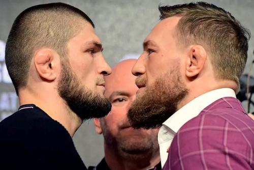 Khabib Nurmagomedov (stânga) și Conor McGregor (dreapta) / Foto: X