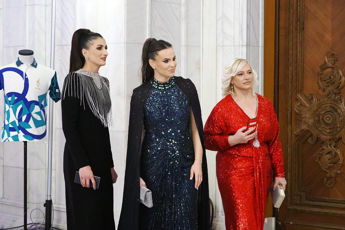 Gala Canotajului românesc a sărbătorit fastuos la Palatul Parlamentului 100 de ani de medalii, strălucire și muncă