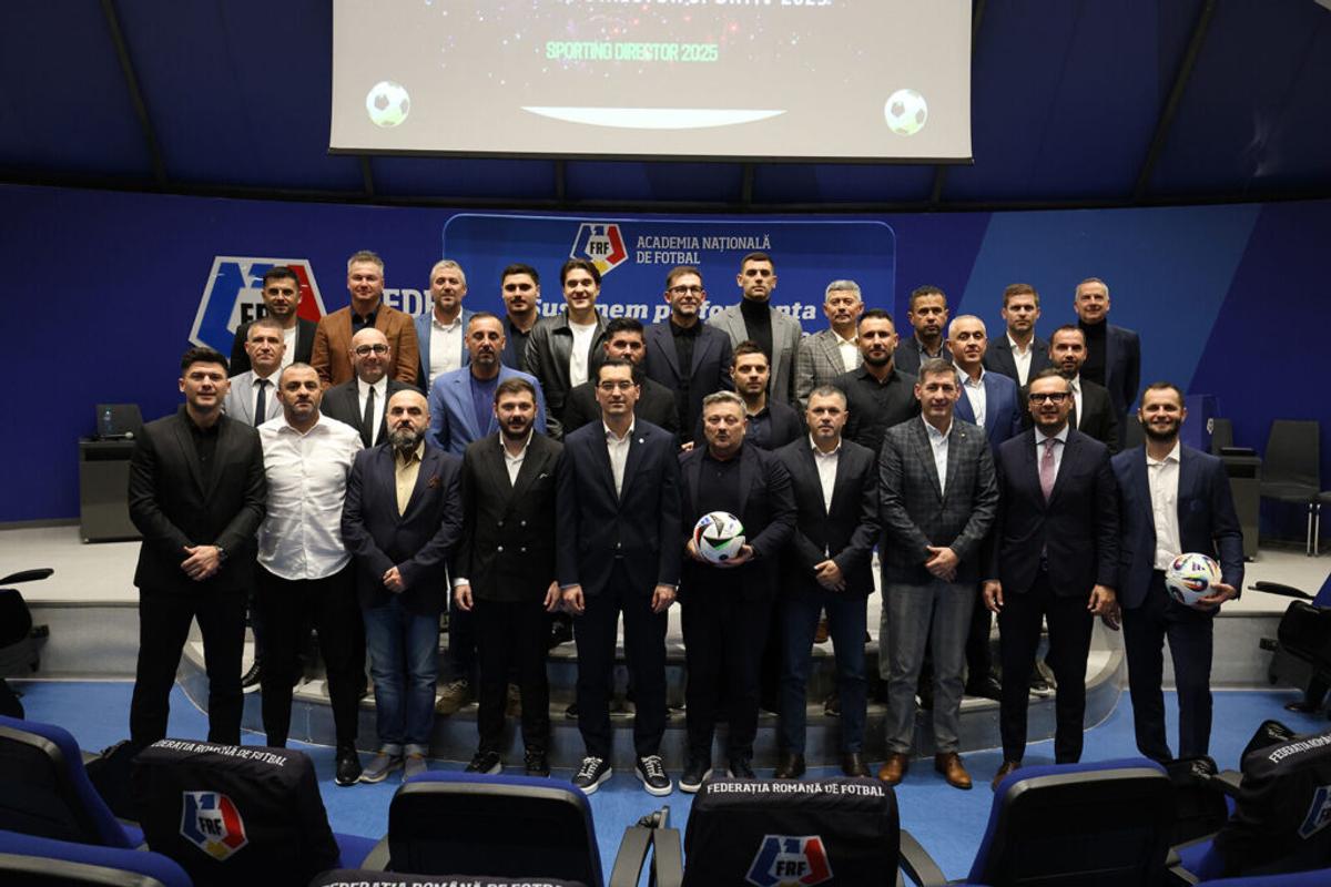 Iată a doua generație de directori sportivi care a absolvit astăzi cursurile FRF! Multe nume importante: „Extraordinar! Noi credeam că le știm pe toate”