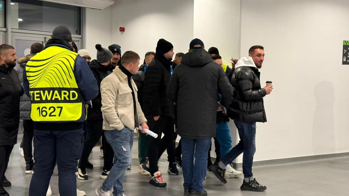 Deținuți de la Penitenciarul Craiova-Pelendava, la meciul cu Mainz