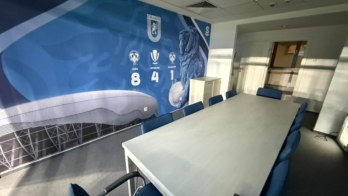 Scenografia pregătită de Universitatea Craiova la meciul cu Mainz