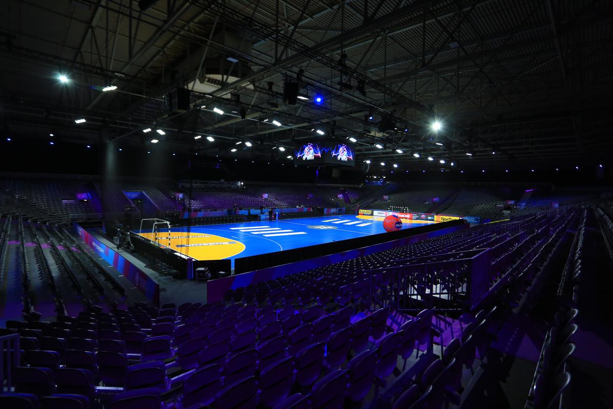 Mai mult decât o arenă de handbal » Cum arată Rotterdam Ahoy, „labirintul” în care România joacă la CM de handbal: imagini impresionante din culise! + cât costă o bere la 350 ml