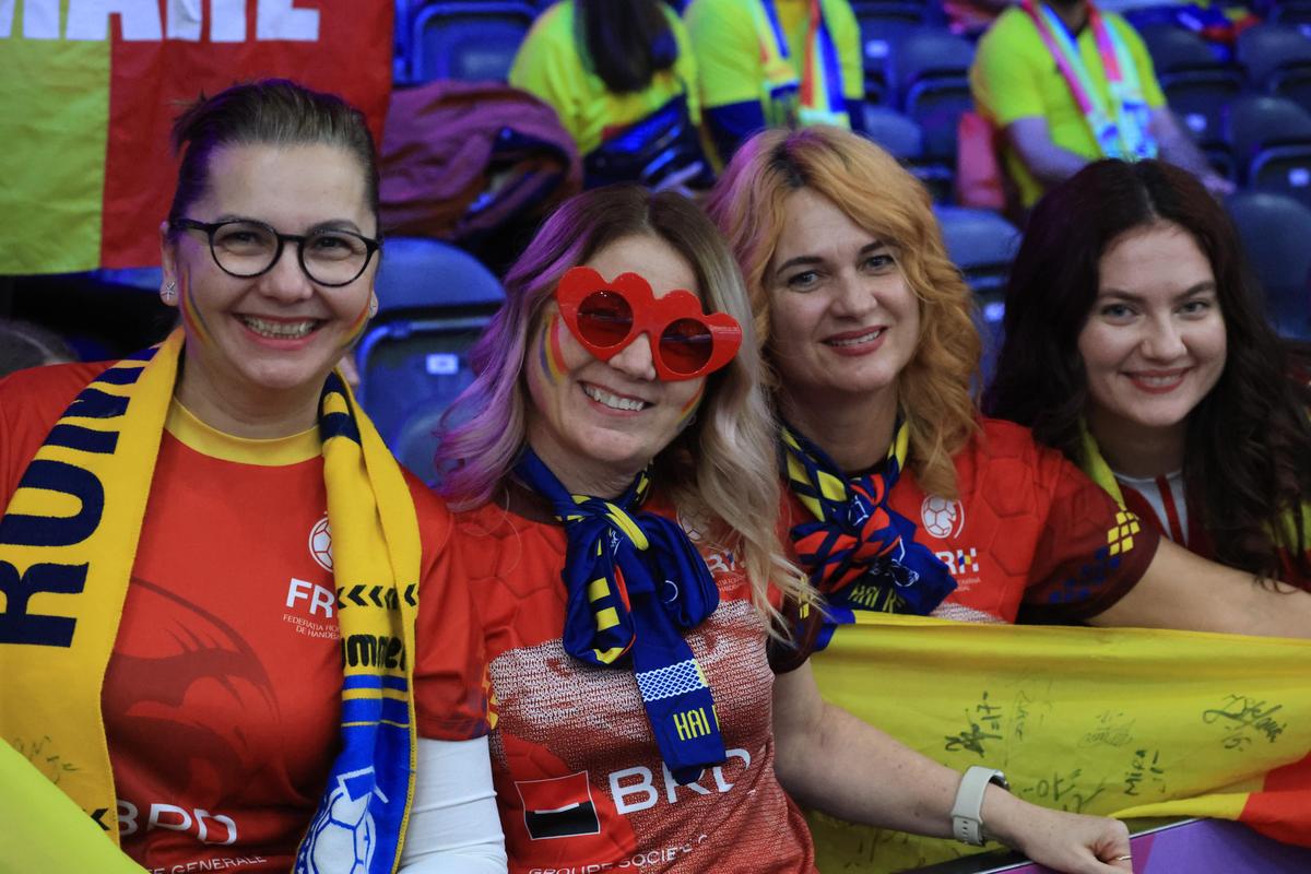 Imagini cu fanii dinaintea meciului România - Croația