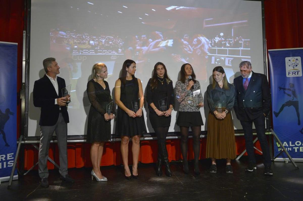 FOTO Simona Halep a surprins pe toată lumea » A luat microfonul și l-a chemat pe scenă pe Toni Iuruc