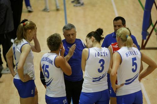 Florin Grapă la un time-out al echipei sale, Știința Bacău, în 2011 FOTO Gazeta Sporturilor