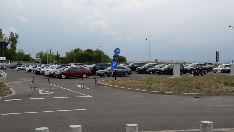 Parcările sunt suficiente și bine amenajate Matchday experience, episodul 14 » Batjocură de 95 de milioane de euro! Noul stadion din Ghencea a costat o avere, însă administratorul CSA Steaua nu face nimic pentru a-l eficientiza