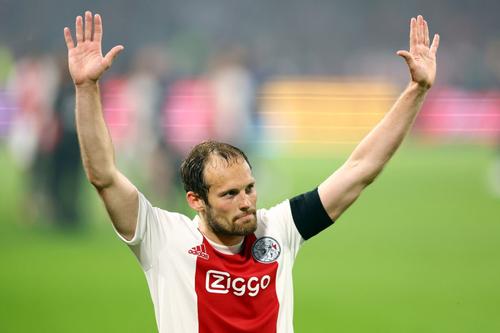 Daley Blind (32 de ani, fundaș stânga) se desparte de Ajax.
