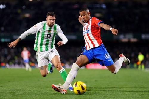 Savinho, în prim-plan, împotriva lui Betis Sevilla Foto: Guliver/GettyImages
