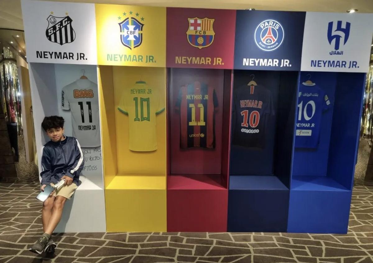 Croazieră cu Neymar! Fanii au plătit mii de dolari pentru a se distra pe vapor alături de starul brazilian