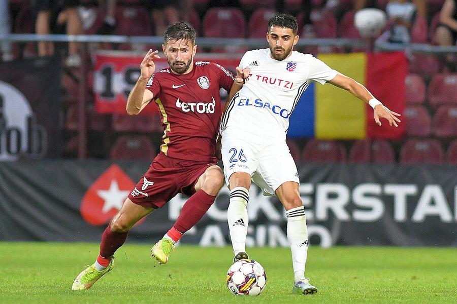 Sebastian Mailat (dreapta) a fost una dintre armele Botoșaniului pentru parcursul foarte bun din toamna lui 2025 Foto: Imago Images Sebastian Mailat, confesiunile omului-locomotivă de la Botoșani: „Mi-aș da un salariu de 50.000 euro pe lună!” + Conflict în vestiarul lui CFR: „S-au împins, unul a căzut”