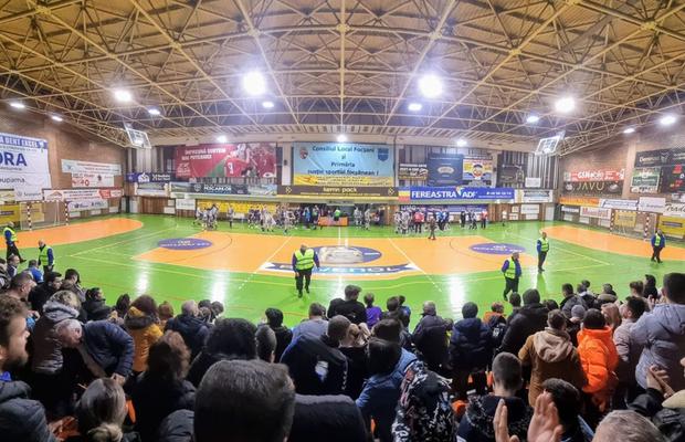 Detalii din interiorul clubului de prima ligă ajuns în pragul colapsului: „Am întrebat dacă continuăm așa sau ne retragem”
