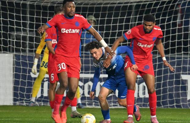 Răsturnare! A decis să plece acum de la FCSB: „E jucător liber, ne-am strâns mâinile”