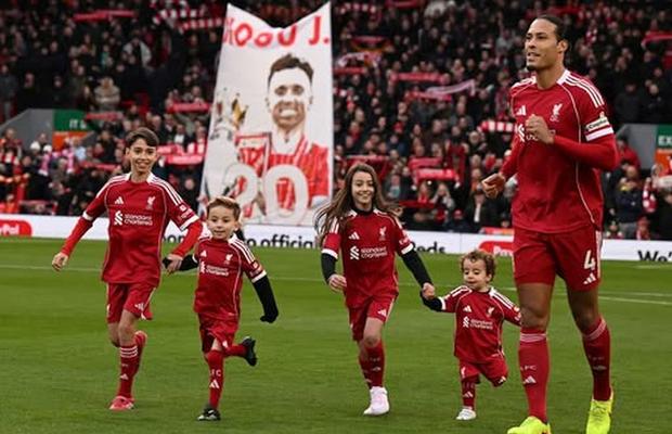 Moment de mare emoție pe Anfield: copiii lui Diogo Jota au intrat pe teren