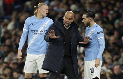 Pep Guardiola, „cucerit” de starul lui Manchester City: „Uneori țip la el, alteori îmi vine să-l îmbrățișez”