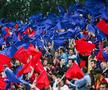 DINAMO - FCSB // VIDEO Fanii au mers peste jucători în cantonament! Liderul Mustață le-a ținut un discurs + MM Stoica a dat startul scandărilor jignitoare