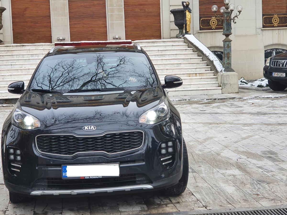 Zi plină la FCSB: pleacă Man, vine Vukusic