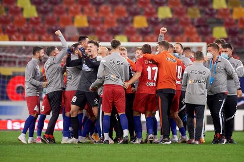 Mihai Stoica e supărat din cauza posibilei plecări de ultimă oră de la FCSB: „Nu pot să-l opresc, dar pe mine m-ar durea mult”