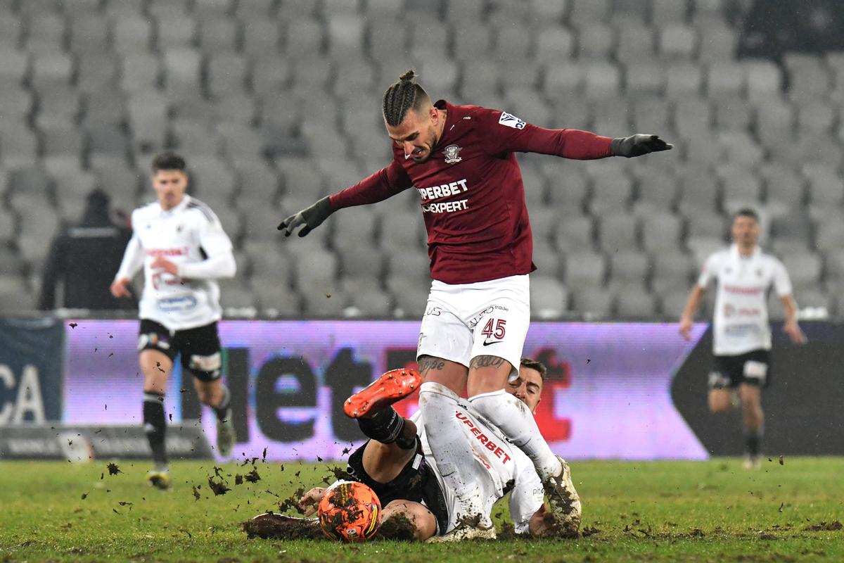 U Cluj - Rapid 0-0 s-a jucat în noroi