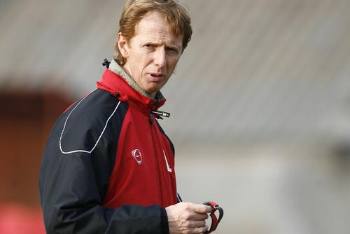 Marco Oneto, preparatorul fizic plecat în 2015 de la Dinamo, a lucrat pentru Genoa, deci cunoaște foarte bine și clubul, și nivelul din Serie B.