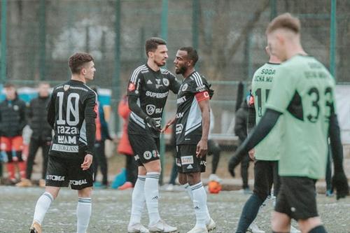La 12 ore de la finalul meciului cu Rapid, scor 0-0, U Cluj a disputat un joc amical / foto: facebook.com/FCUCluj
