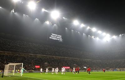San Siro s-a luminat pentru Mike Maignan! » Meciul lui Milan, dedicat luptei antirasism. Întrerupt pentru portar!