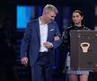 Actrița cubaneză Ana de Armas, 35 de ani, a prezentat alături de Jim Courier trofeul finalei masculine de la Australian Open 2024, foto: Guliver/gettyimages
