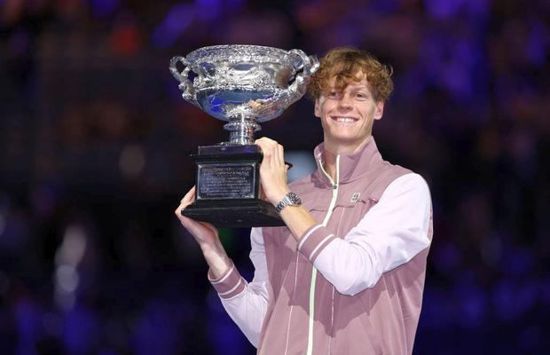 Revenire pentru ISTORIA tenisului! Sinner e noul campion de la Australian Open, după o finală de poveste cu Medvedev