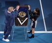 Actrița cubaneză Ana de Armas, 35 de ani, a prezentat alături de Jim Courier trofeul finalei masculine de la Australian Open 2024, foto: Guliver/gettyimages