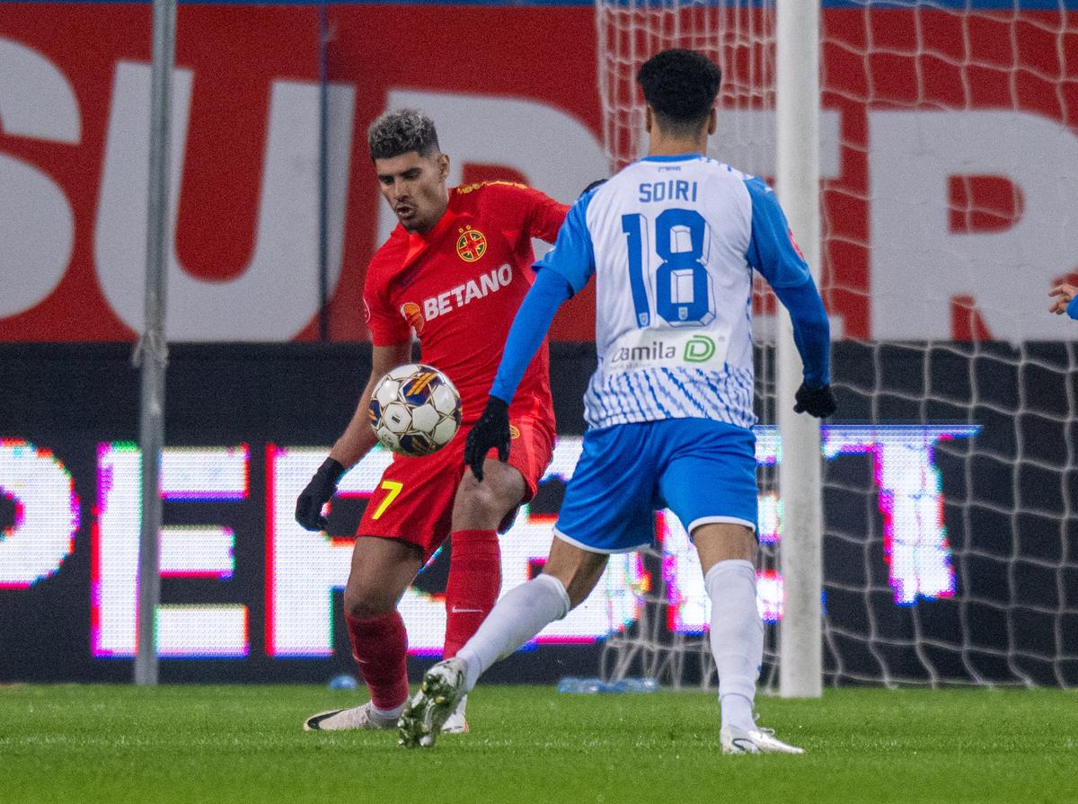 Cele mai spectaculoase imagini din Universitatea Craiova - FCSB