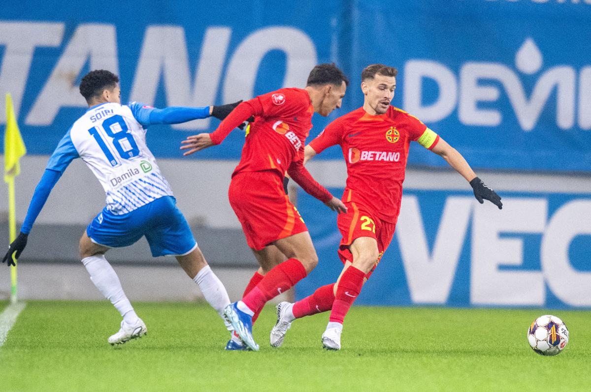 Cele mai spectaculoase imagini din Universitatea Craiova - FCSB