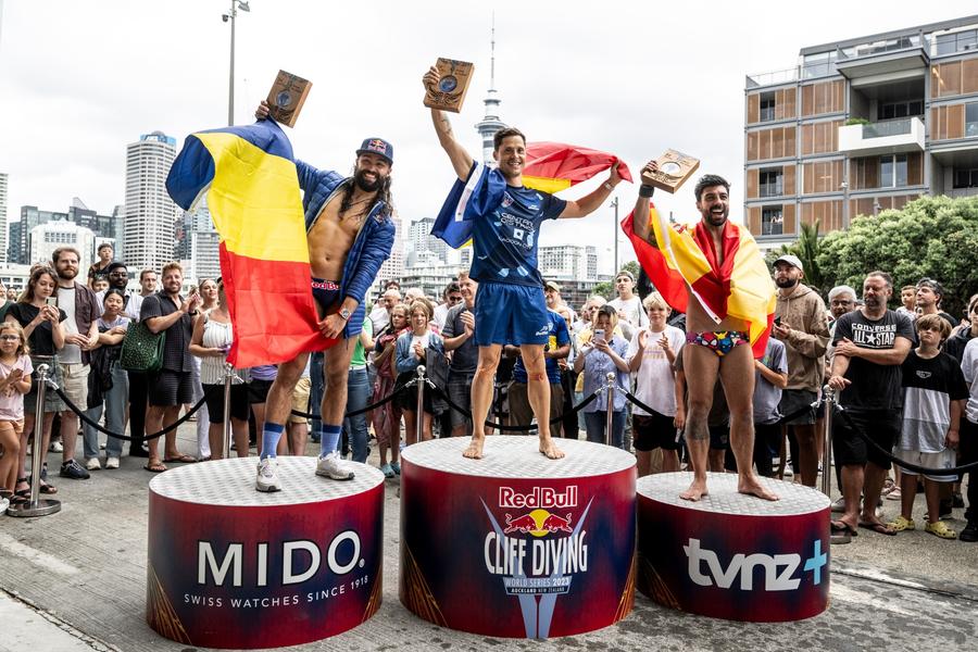 Constantin Popovici este noul campion din Seria Mondială Cliff Diving » Urmează Campionatele Mondiale de la Doha