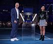 Actrița cubaneză Ana de Armas, 35 de ani, a prezentat alături de Jim Courier trofeul finalei masculine de la Australian Open 2024, foto: Guliver/gettyimages