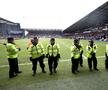 Sânge și fani pe teren! Incidente grave în Cupa Angliei » West Brom - Wolves, suspendat 34 de minute după confruntarea violentă din tribune