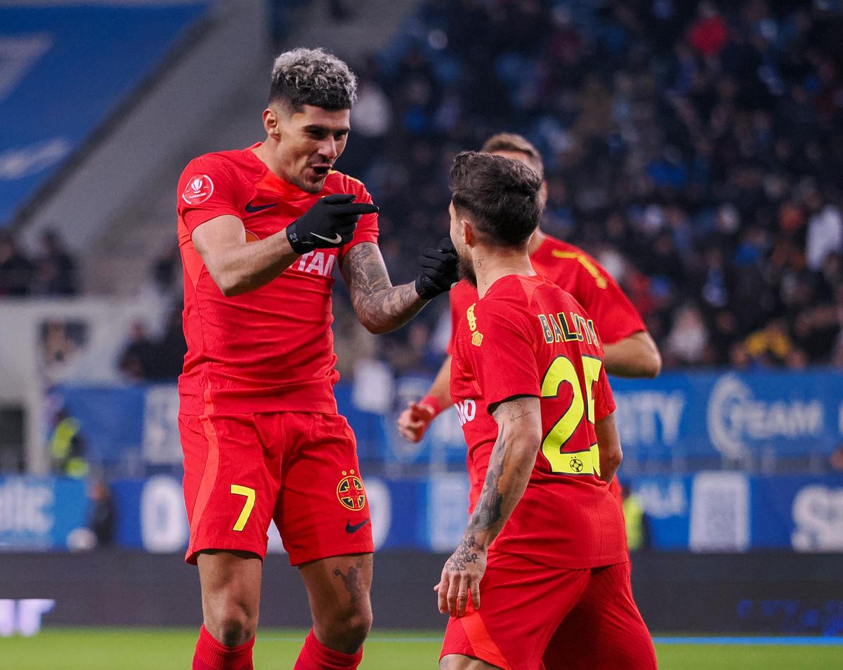 Cele mai spectaculoase imagini din Universitatea Craiova - FCSB