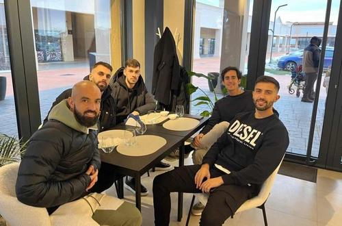 Jesus Otaolaurruchi, alături de dinamoviștii Moura, Gregorio, Larrucea și Iglesias