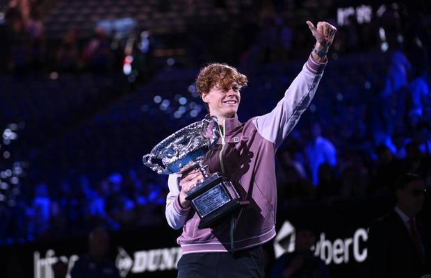 „Cine e acest tip slăbuț, care are spectatorii alături de el?” » Detaliul observat la Jannik Sinner, campionul de la Australian Open + Amănunt despre Darren Cahill