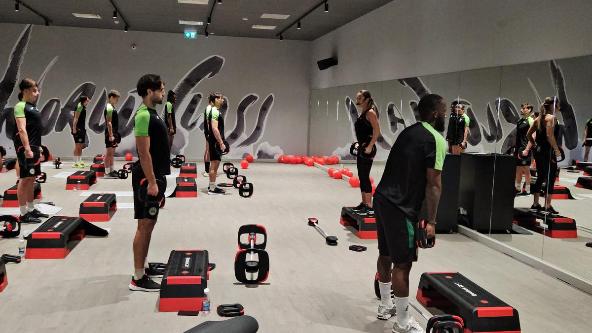 Antrenament Concordia Chiajna la deschiderea sălii World Class Cosmopolis + imagini fitness