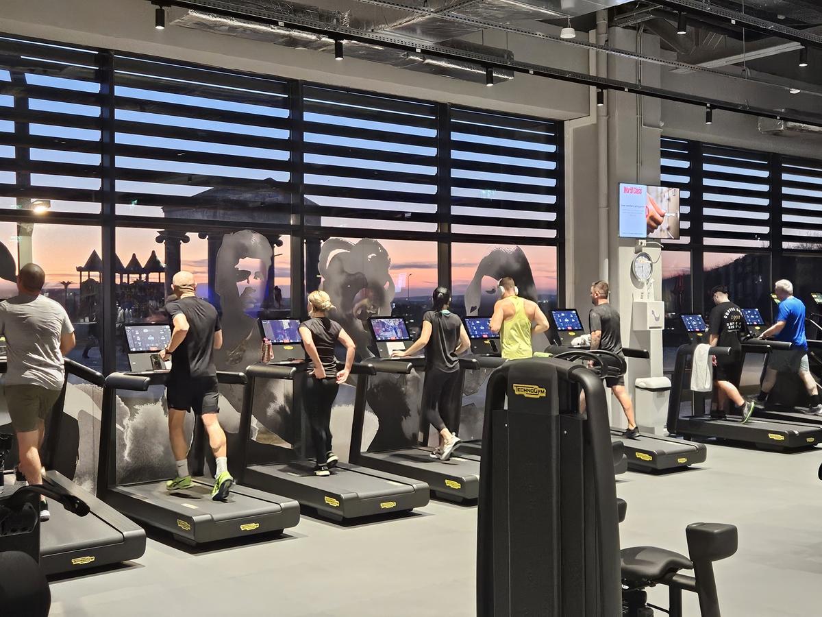 Antrenament Concordia Chiajna la deschiderea sălii World Class Cosmopolis + imagini fitness