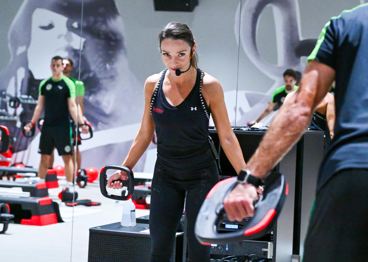 Concordia Chiajna s-a pregătit cu o antrenoare de fitness! Imagini inedite de la antrenament: cine i-a îmblânzit pe fotbaliști
