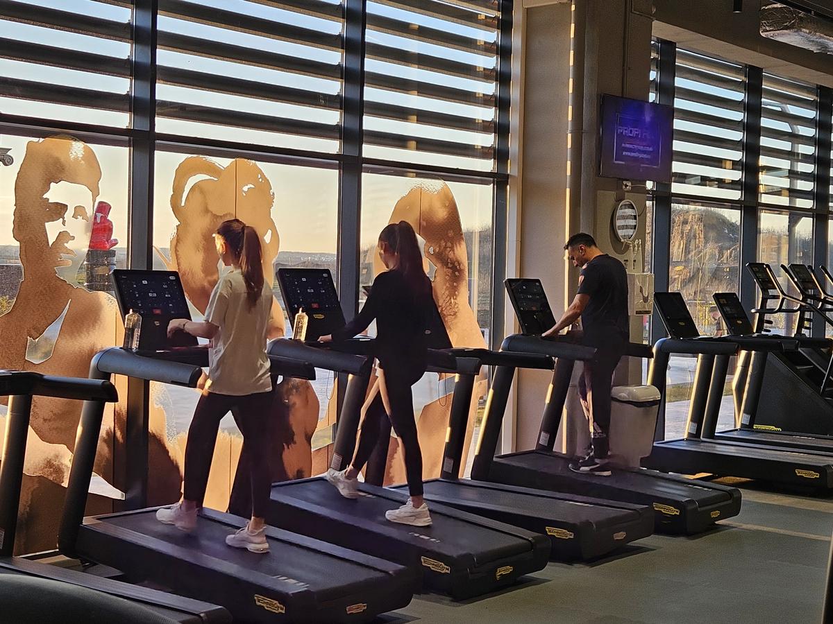 Antrenament Concordia Chiajna la deschiderea sălii World Class Cosmopolis + imagini fitness