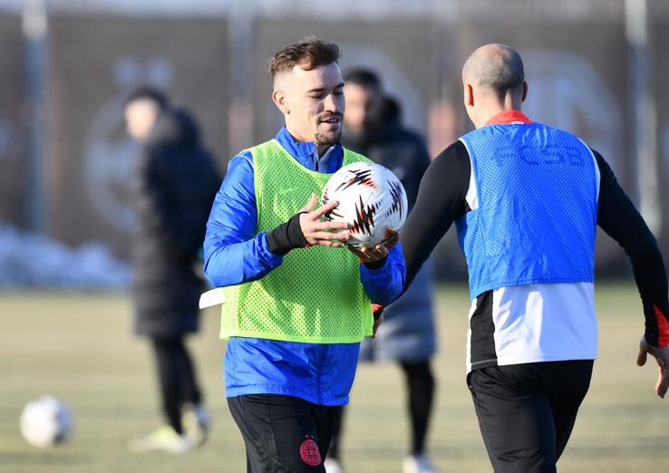 Darius Olaru la antrenamentul oficial înaintea meciului FCSB - Fenerbahce. FOTO: Cristi Preda (GSP)
