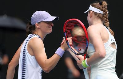 Nici anul ăsta! Iga Swiatek, eliminată în sferturile Australian Open