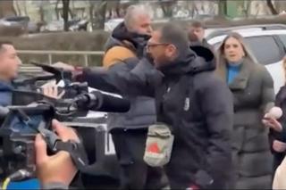 Gest violent la adresa jurnaliștilor al unui suporter de la PAOK, în fața Spitalului din Timișoara