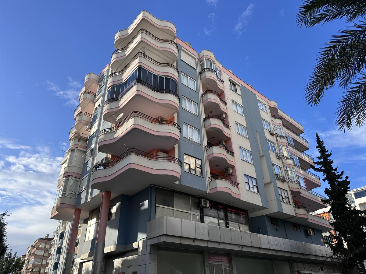 Surpriza uriașă din Alanya: ce am găsit acasă la Ianis Hagi » „Prințul” captiv în raiul pensionarilor