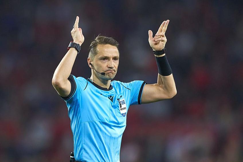 Arbitrul Andris Treimanis a fost criticat de clujeni după meci // FOTO: Guliver/GettyImages