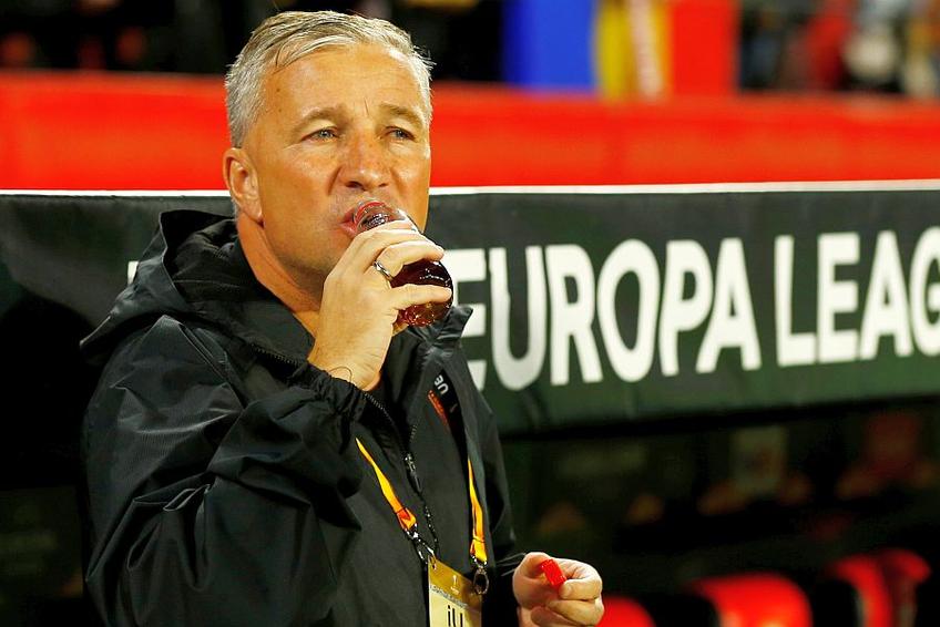 Dan Petrescu pe banca lui CFR Cluj, foto: Reuters