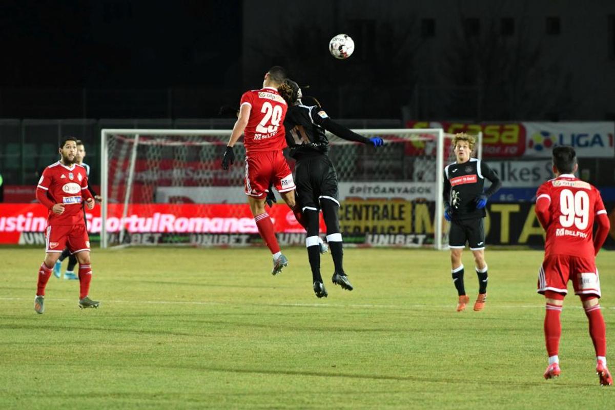 Decizie surprinzătoare în plină pandemie: clubul din Liga 1 care-și trimite jucătorii acasă