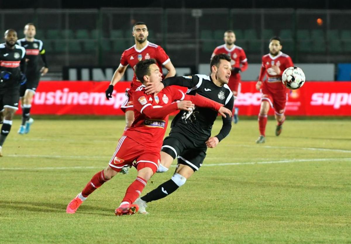 Decizie surprinzătoare în plină pandemie: clubul din Liga 1 care-și trimite jucătorii acasă