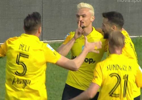 Fundașul stânga Cristi Ganea (22 de ani) a marcat două goluri în partida dintre Aris Salonic și Atromitos, din runda cu numărul 24 a primei ligi din Grecia.